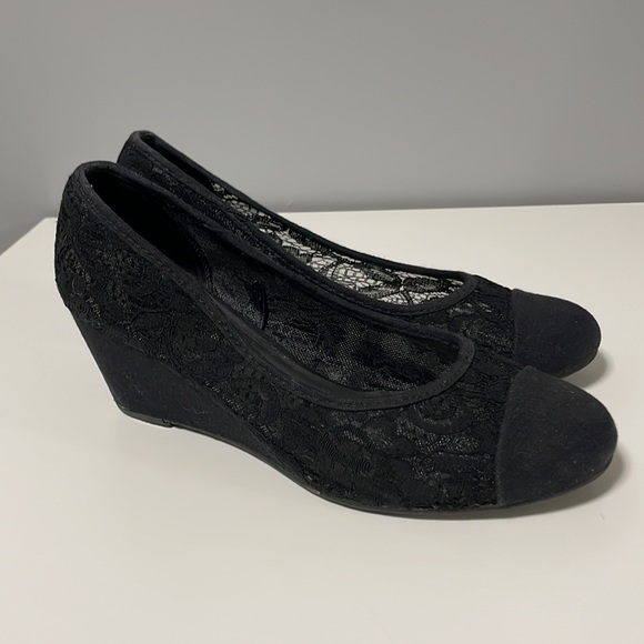 Seychelles Black Lace Wedge Heel 7.5 - Picture 4 of 10